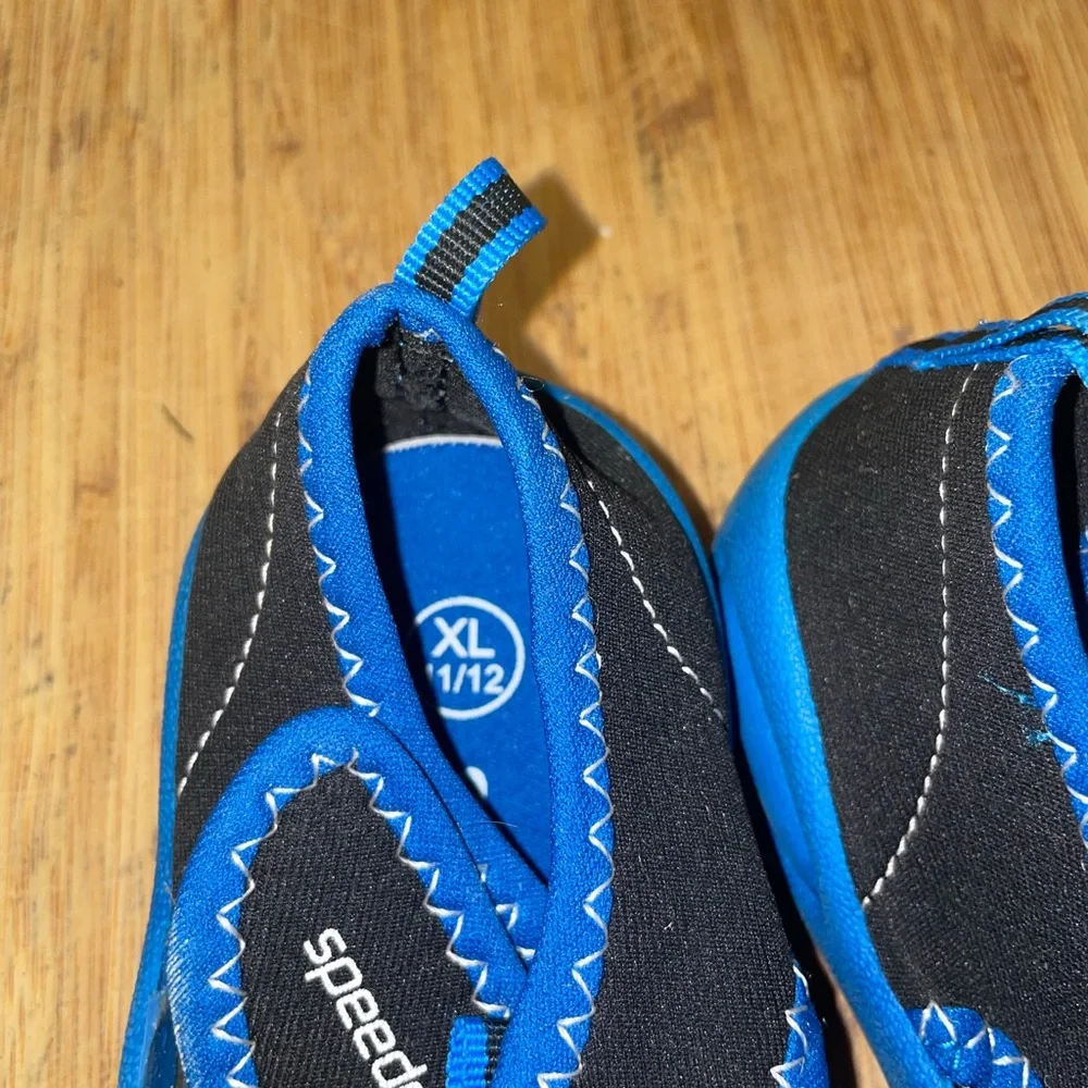 Set of 3 kids water shoes